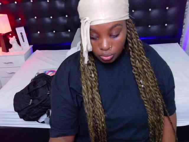 black-pussydoll webcam