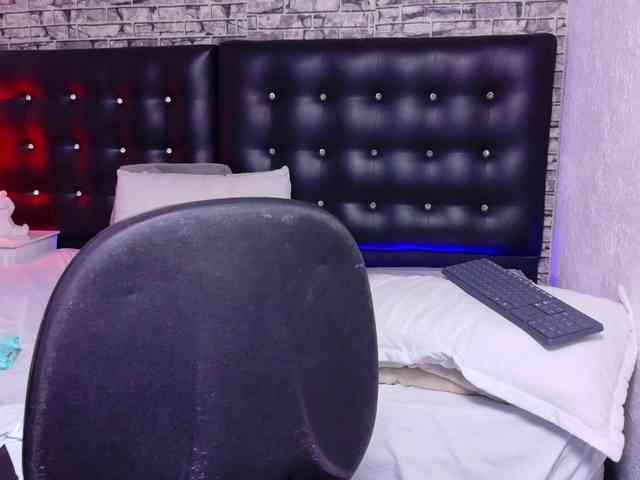 black-pussydoll webcam