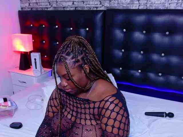 black-pussydoll webcam