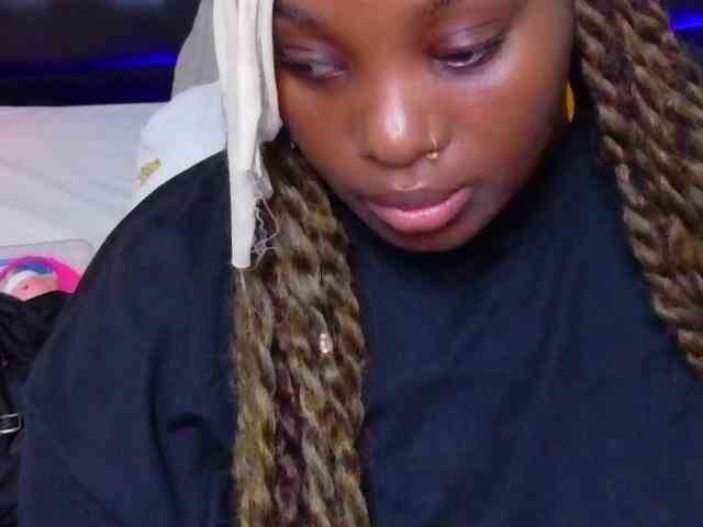 black-pussydoll webcam