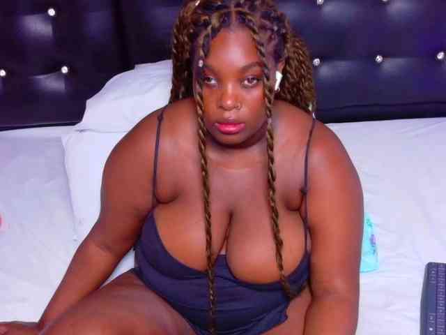 black-pussydoll webcam