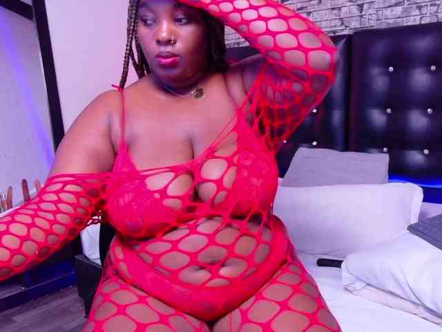 black-pussydoll webcam
