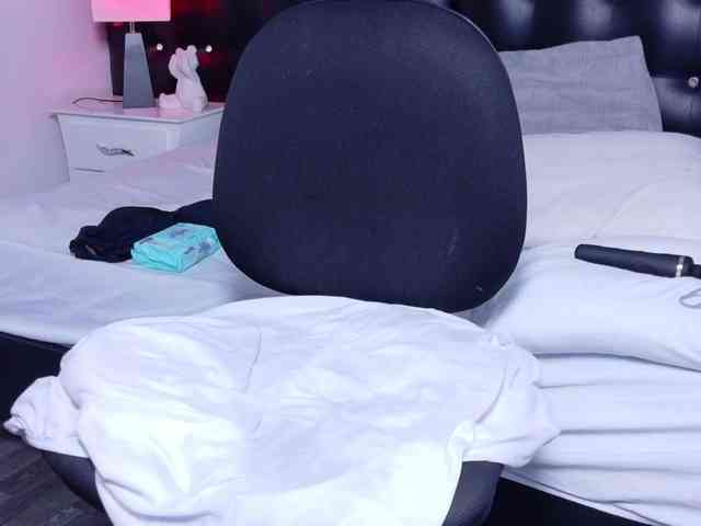 black-pussydoll webcam