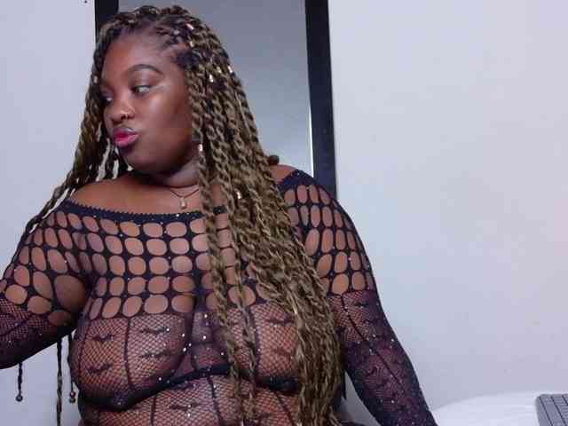 black-pussydoll webcam