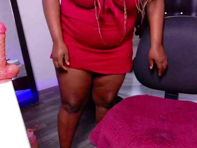 black-pussydoll webcam