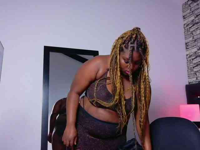 black-pussydoll webcam