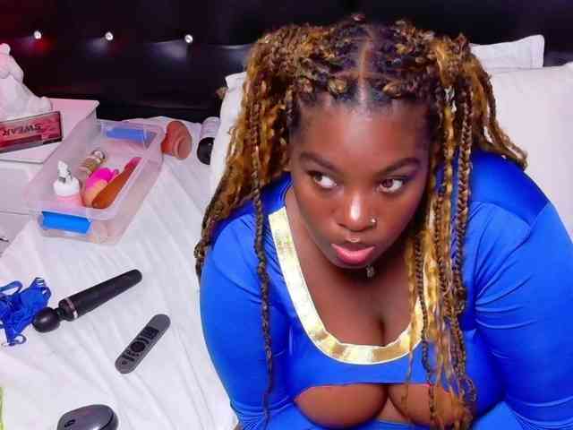 black-pussydoll webcam