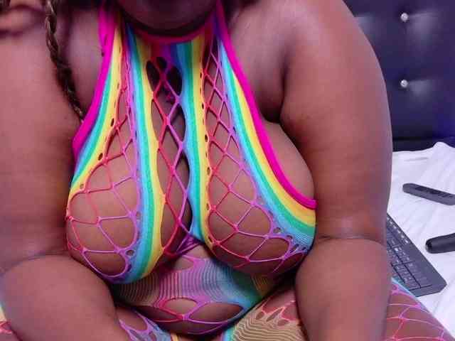 black-pussydoll webcam