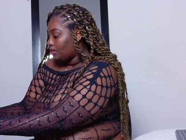 black-pussydoll webcam