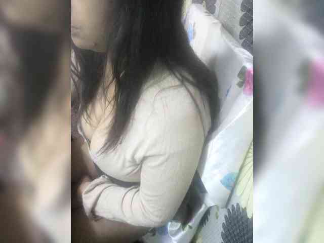 babyhornyx webcam