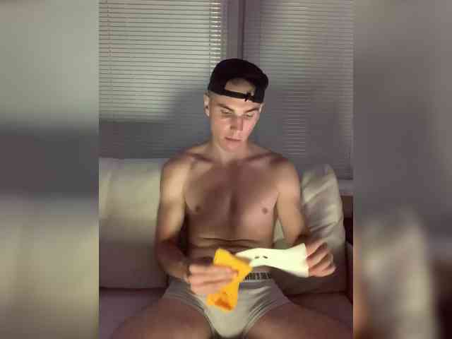 notary Live Webcam on BongaCams