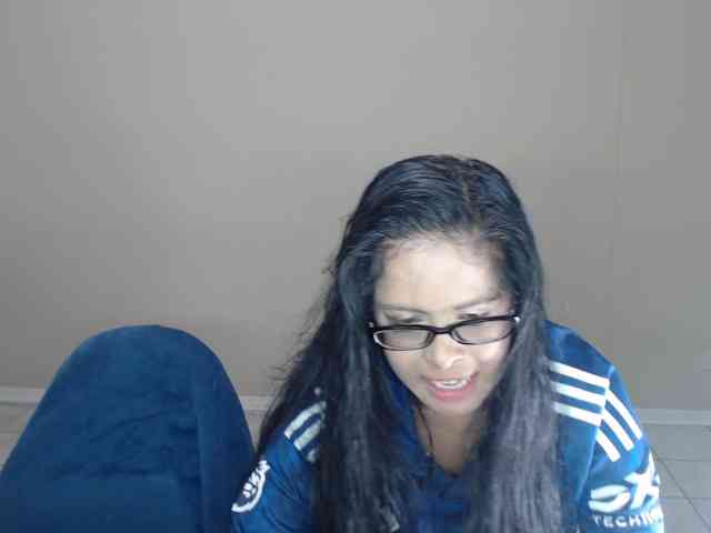 TaylorLove69 webcam