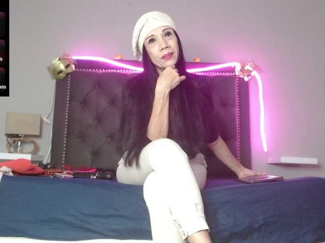 CharlotteLemke's BongaCams show and profile