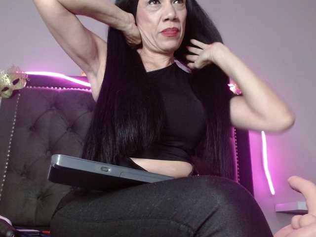 CharlotteLemke's BongaCams show and profile