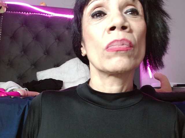 CharlotteLemke's BongaCams show and profile