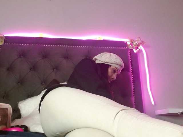 CharlotteLemke's BongaCams show and profile