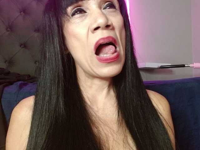 CharlotteLemke's BongaCams show and profile