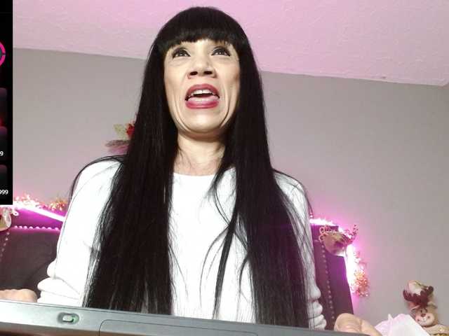 CharlotteLemke's BongaCams show and profile