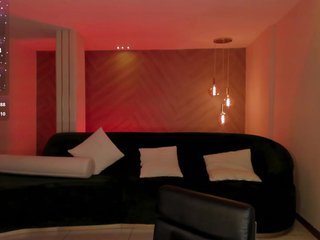 AnnaBrooks Porn Show