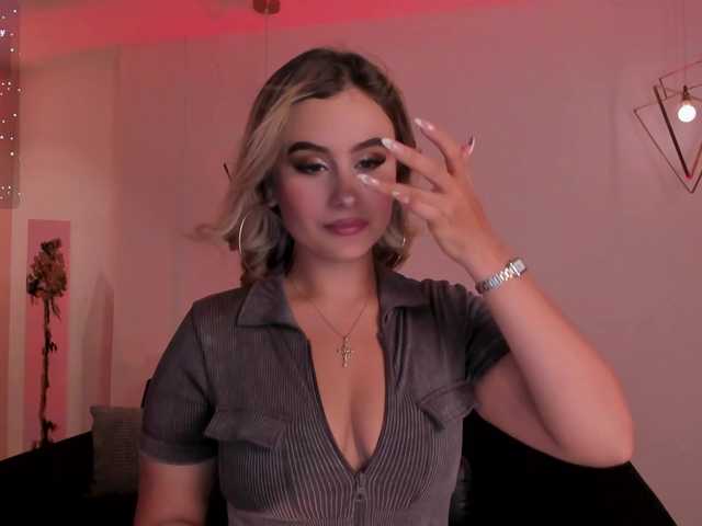 AnnaBrooks's BongaCams show and profile