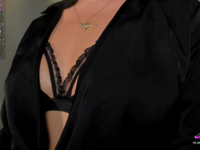 AnnaBrooks's BongaCams show and profile