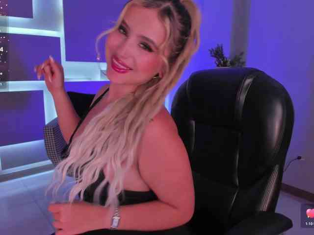 AnnaBrooks AnnaBrooks