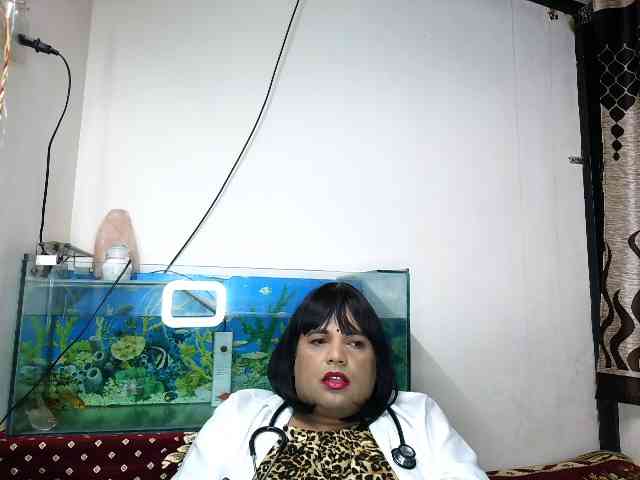 INDIANSISSYCHUBB... Live Webcam on BongaCams