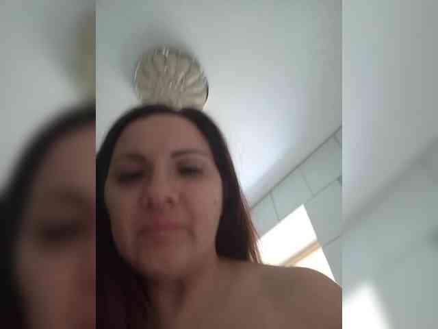SonyaManya webcam