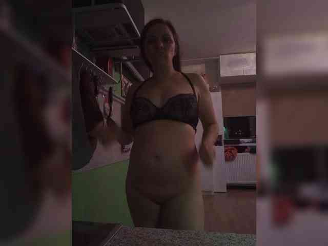 SonyaManya webcam