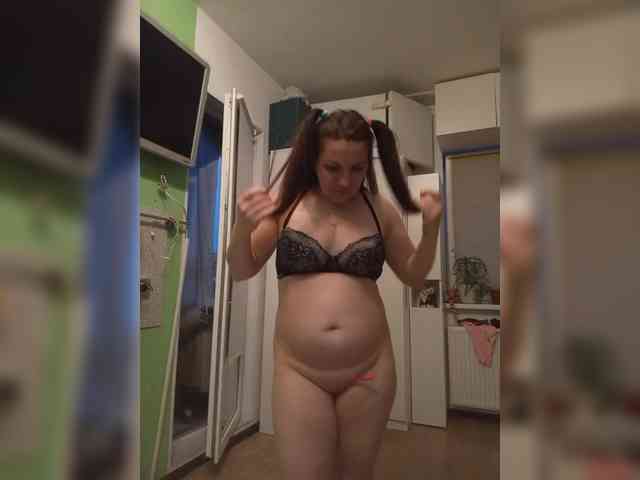 SonyaManya webcam