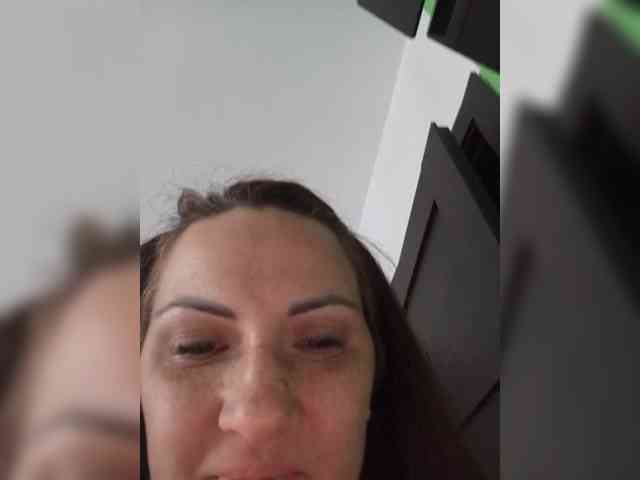 SonyaManya webcam