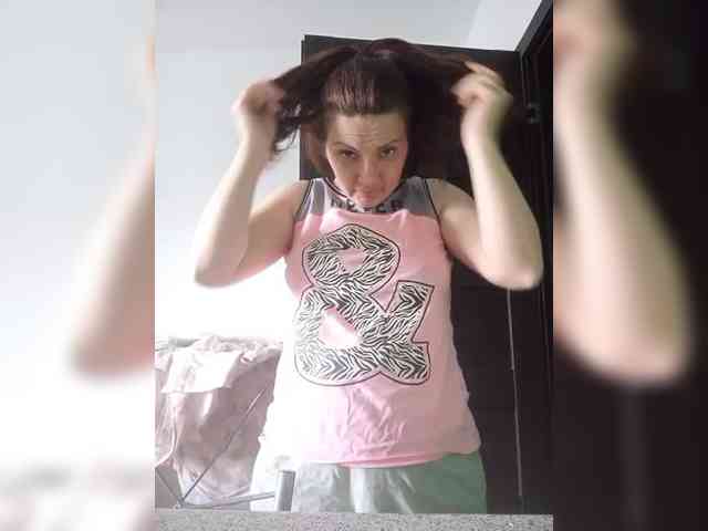 SonyaManya webcam