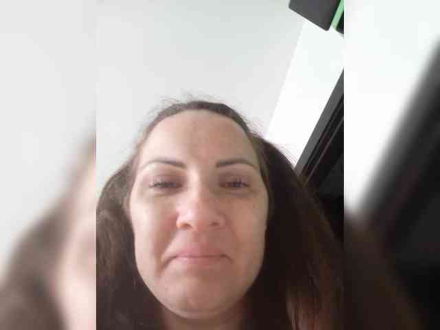 SonyaManya webcam