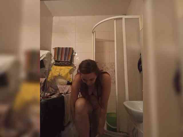 SonyaManya webcam