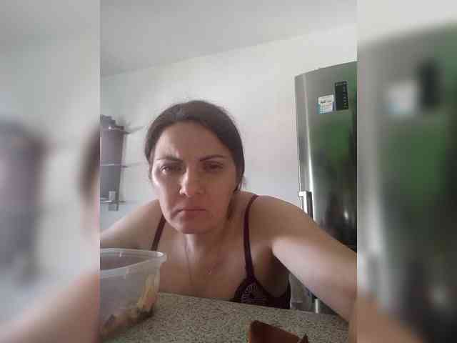SonyaManya webcam