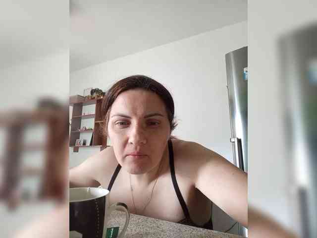 SonyaManya webcam