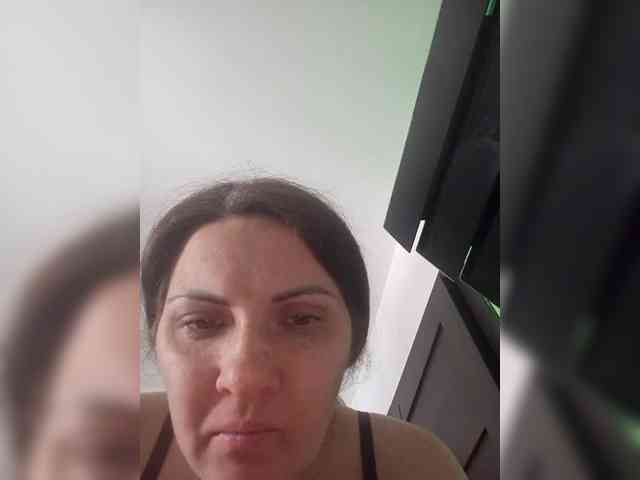 SonyaManya webcam