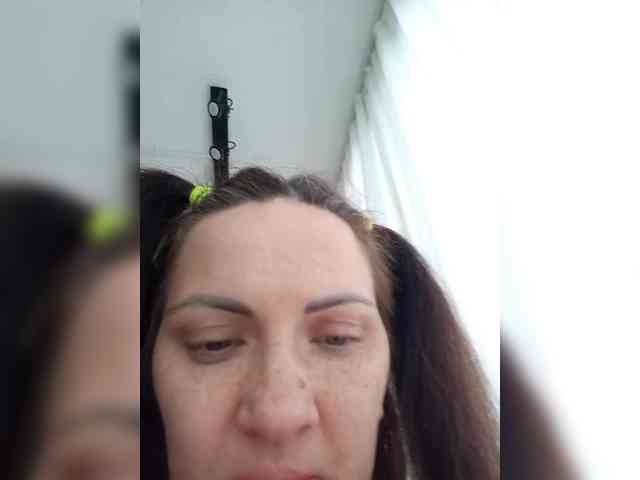 SonyaManya webcam