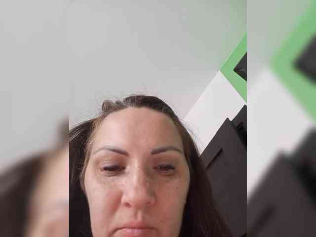 SonyaManya webcam