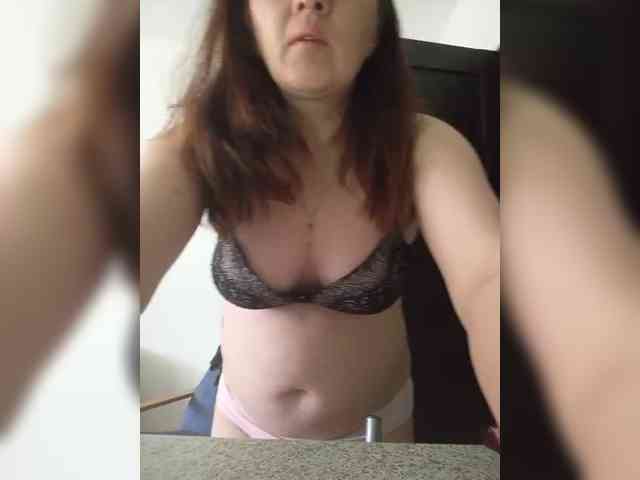 SonyaManya webcam