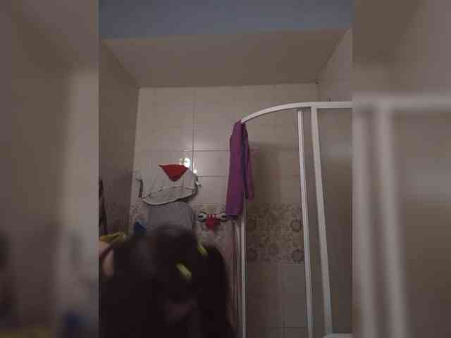 SonyaManya webcam