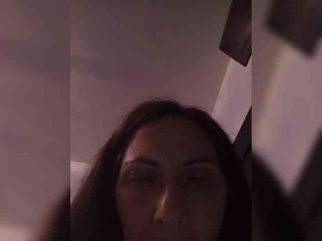 SonyaManya webcam