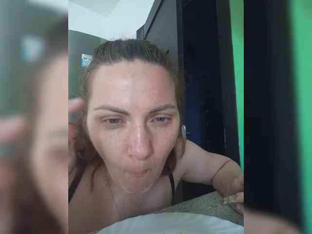 SonyaManya webcam