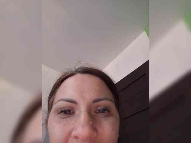 SonyaManya webcam