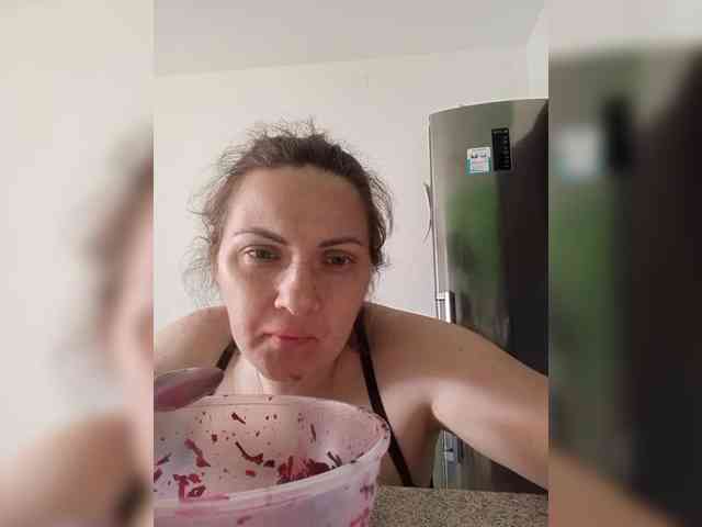 SonyaManya webcam