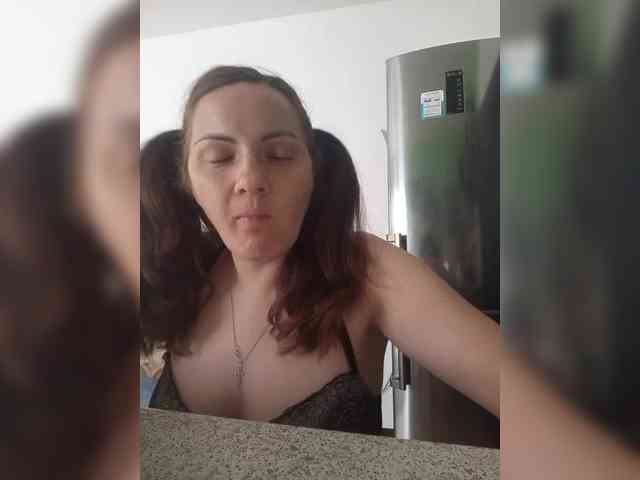 SonyaManya webcam