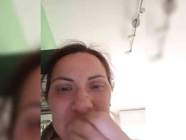 SonyaManya webcam