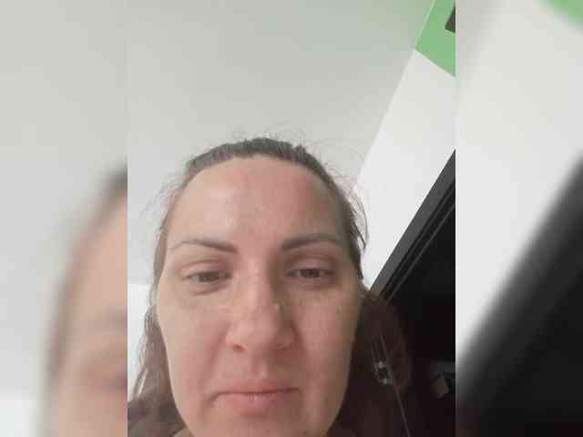 SonyaManya webcam