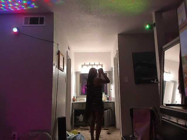 Yiauana's BongaCams show and profile