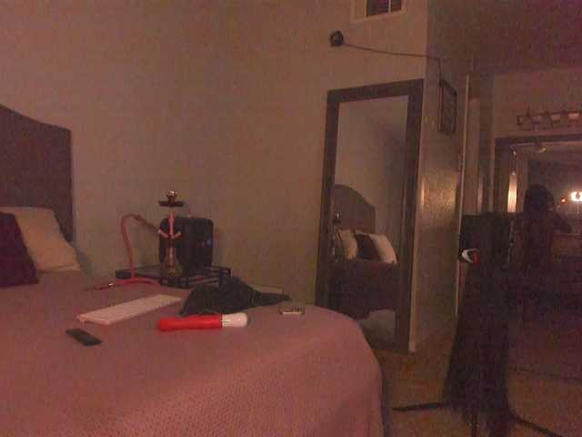 Yiauana's BongaCams show and profile